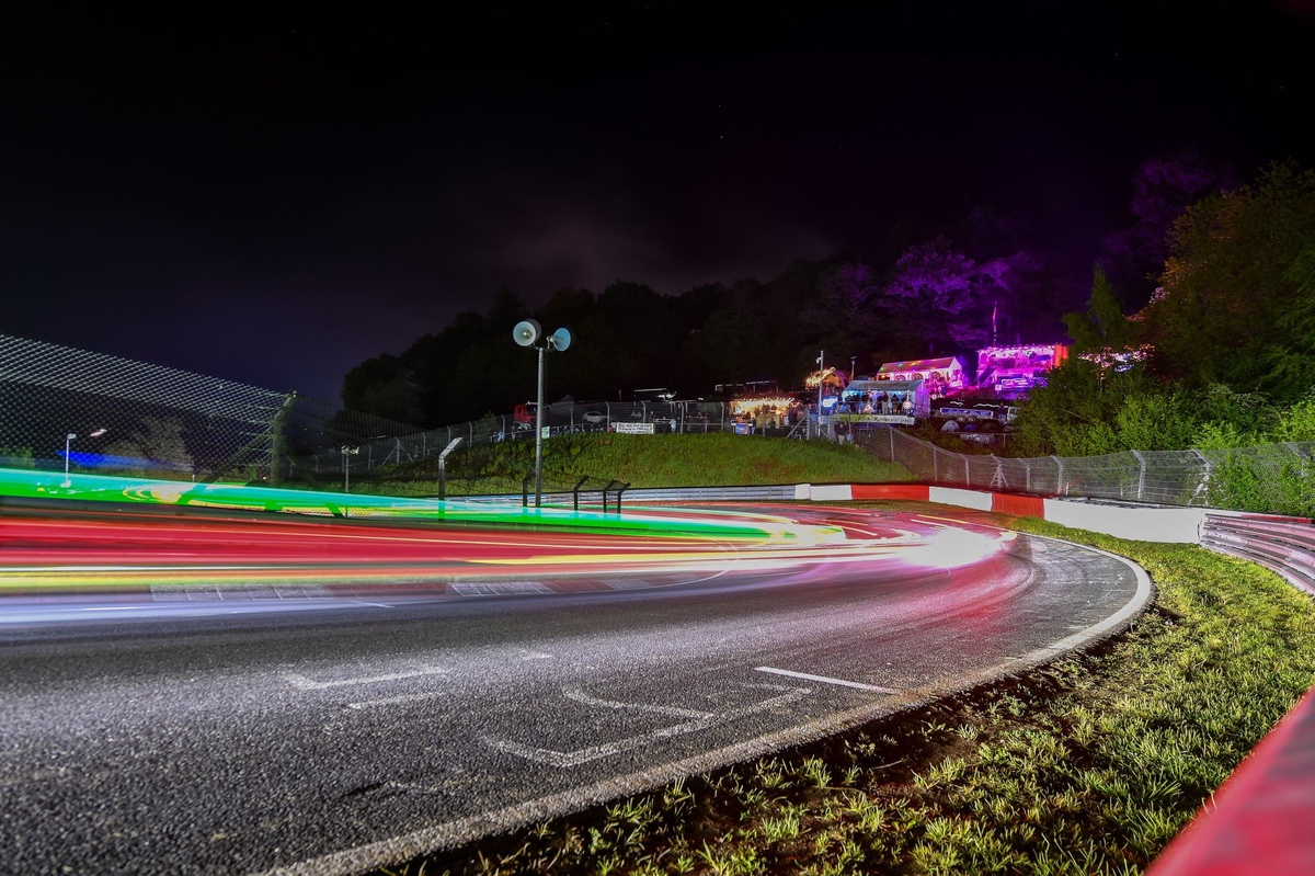Caos al Nürburgring: ADAC Nordrhein rinvia la nuova 24h Series al 2028, ma la bufera non è affatto conclusa