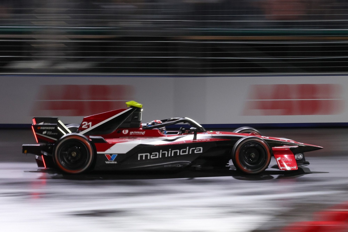 FE | Prima fila tutta Mahindra nel gran finale di Londra. Il leader Wehrlein è 3°, solo 16° Dennis