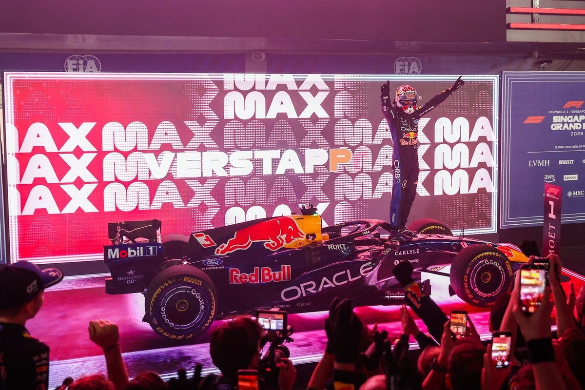F1 | Max, la prima vittoria a Singapore va oltre le insidie: in partenza e nei primi giri ha avuto problemi con la PU