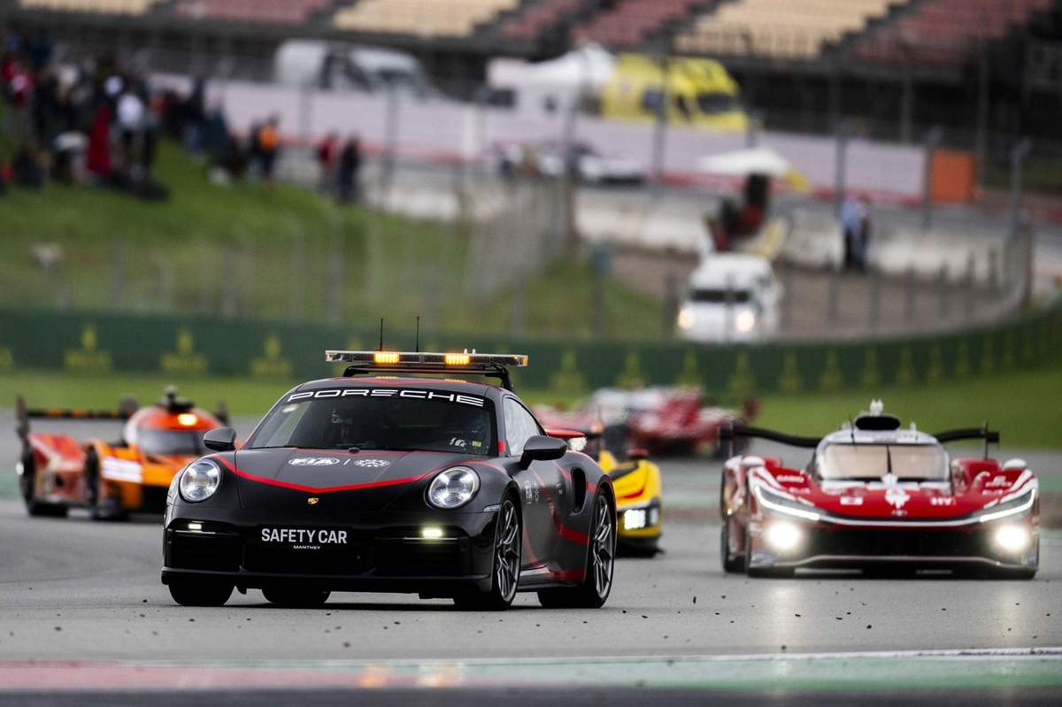 WEC | Barcellona, 4a Ora: la Safety Car annulla il vantaggio delle Toyota sulle Ferrari