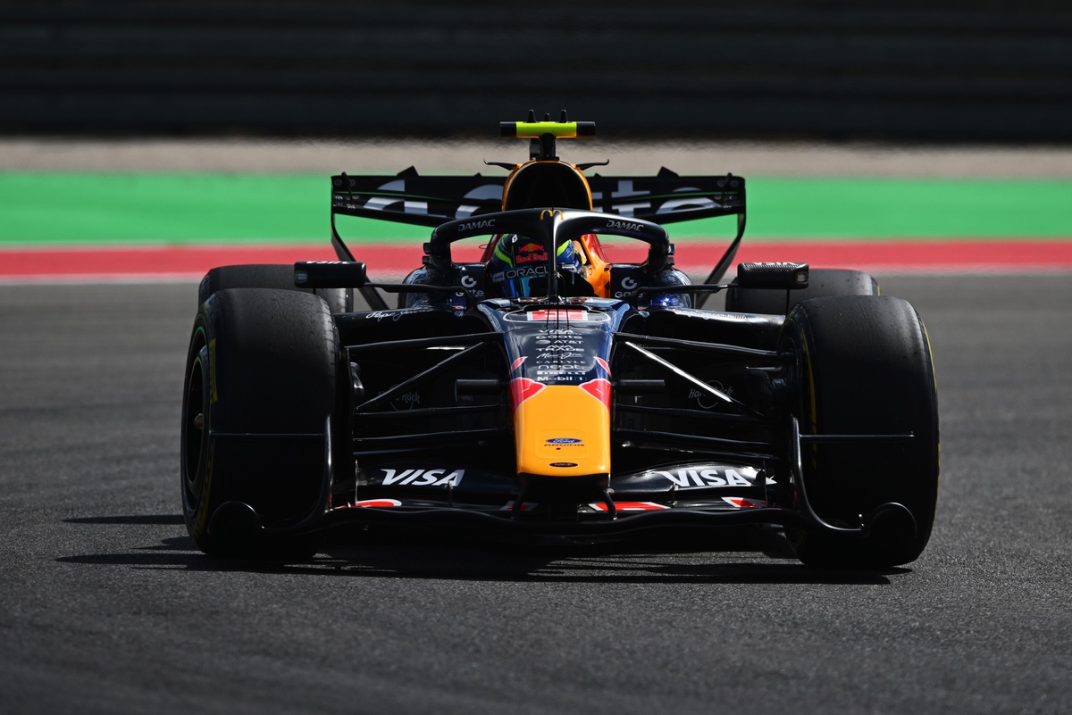 F1 | Hadjar è rimasto nella mappa del pit stop per metà gara: non aveva potenza sotto il 40% di acceleratore