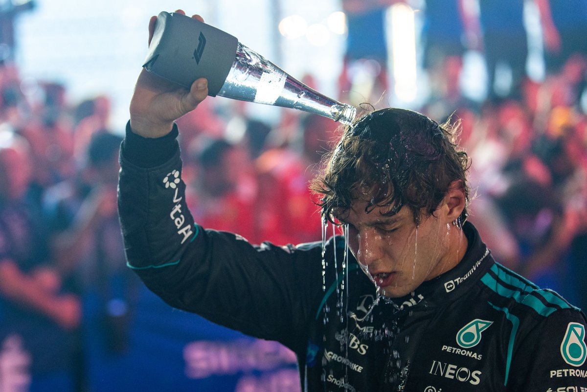 F1 | Ceccarelli: "L'economia mentale è la forza di Kimi. Hamilton sbaglia a fare di testa sua"