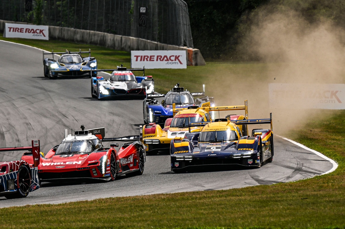 IMSA | Porsche stangata a Road America: 5' di penalità alla #6, Estre osservato speciale per l'incidente con Aitken