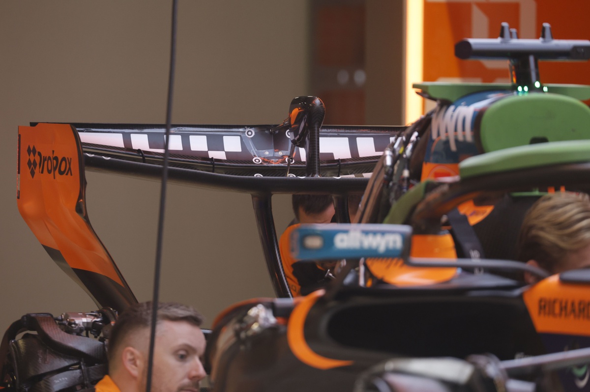 F1 | McLaren e Racing Bulls tolgono l’ala ribaltabile per Madrid, ma tornerà dove serve più efficienza