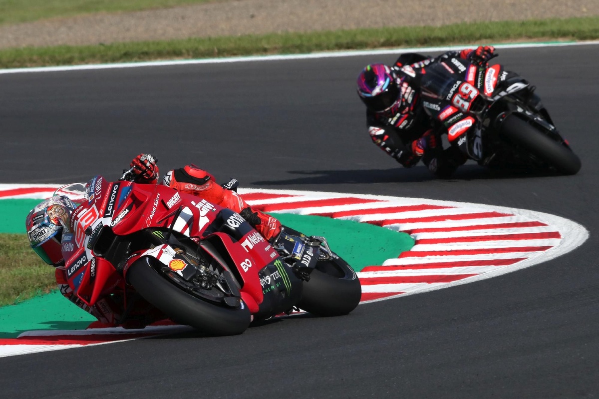 MotoGP | Ducati punge Aprilia sugli ordini di scuderia: "Può fare ciò che vuole". Noale replica: "Per ora non ci sono"