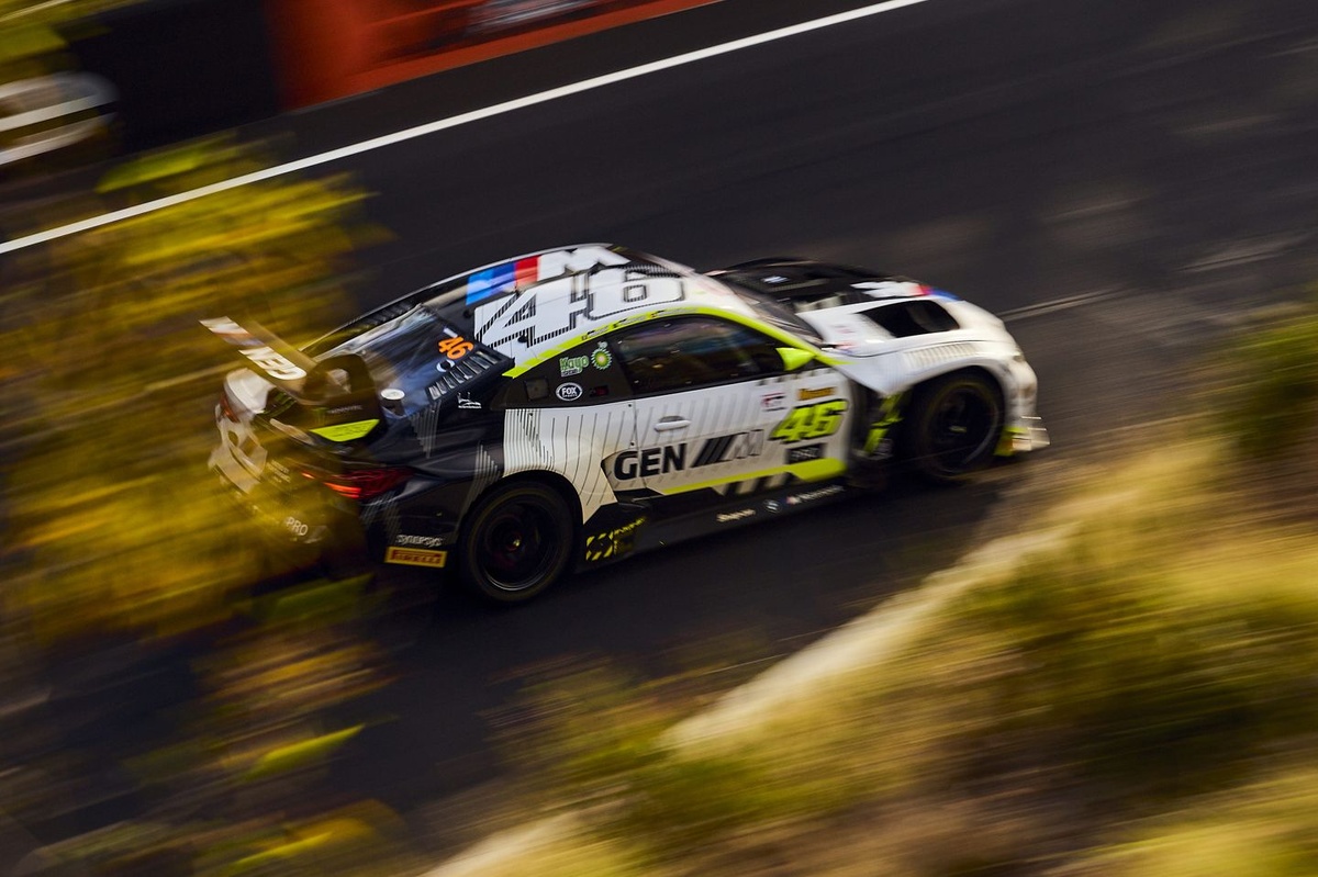 Rossi rinvia il Permit per il Nürburgring, Vosse chiarisce: "Troppi impegni ora, ma nessun problema tra BMW-WRT e SRO"
