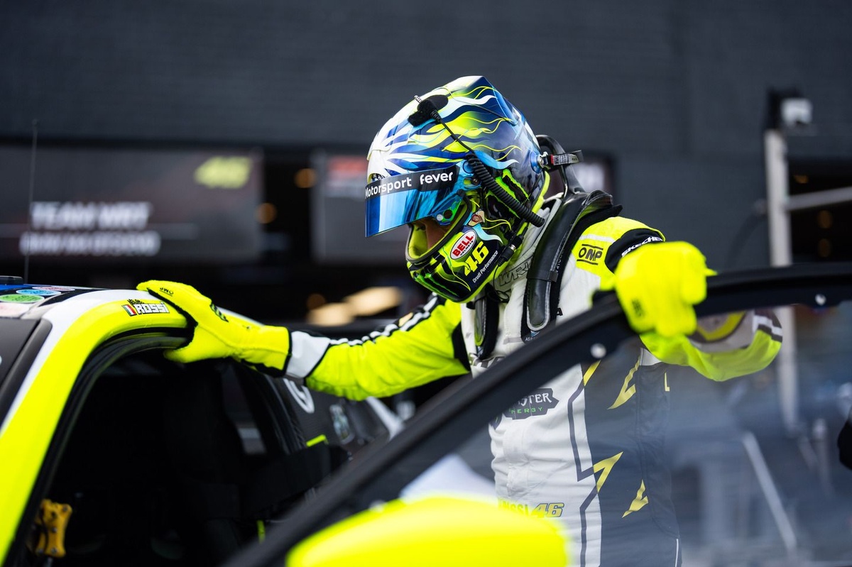 Revisione Licenze FIA 2027: Valentino Rossi e Pera diventano Gold, i ferraristi Hanson e Ye Platinum