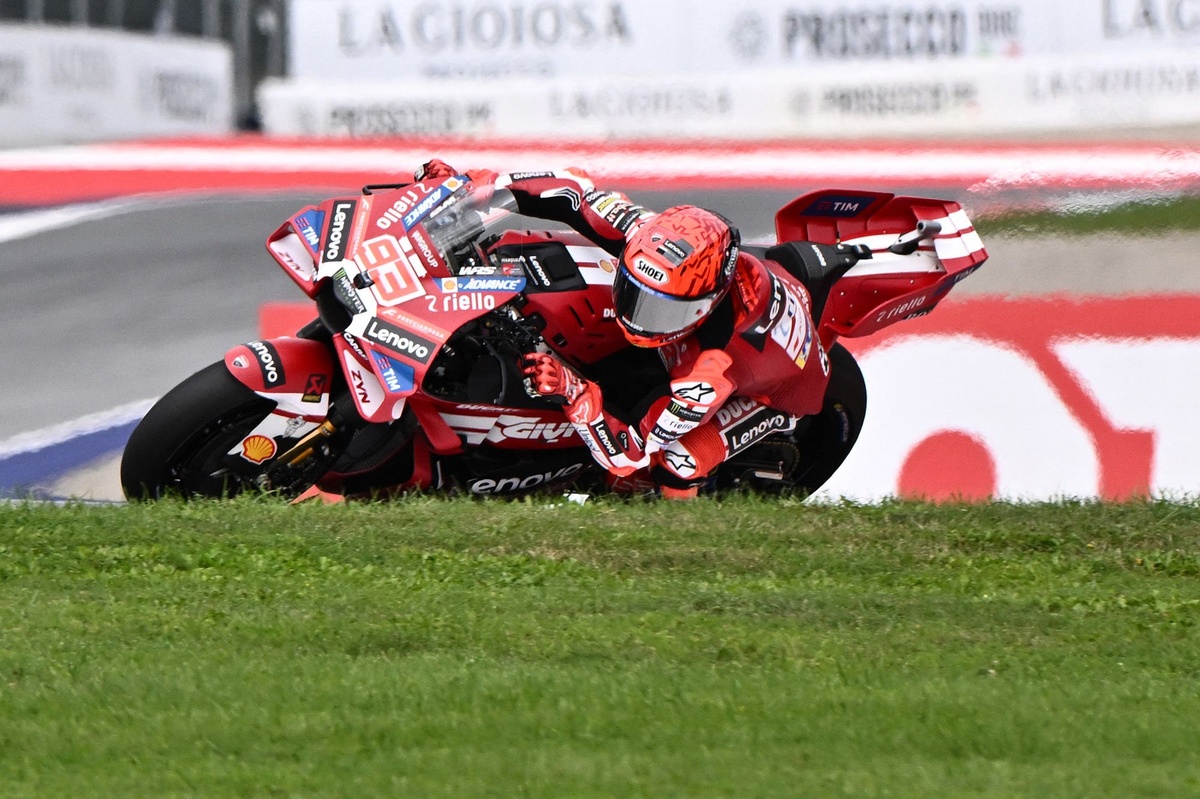 MotoGP | Marquez: "Acosta non è la nostra guerra, ma non lo escludo dalla lotta per il titolo"