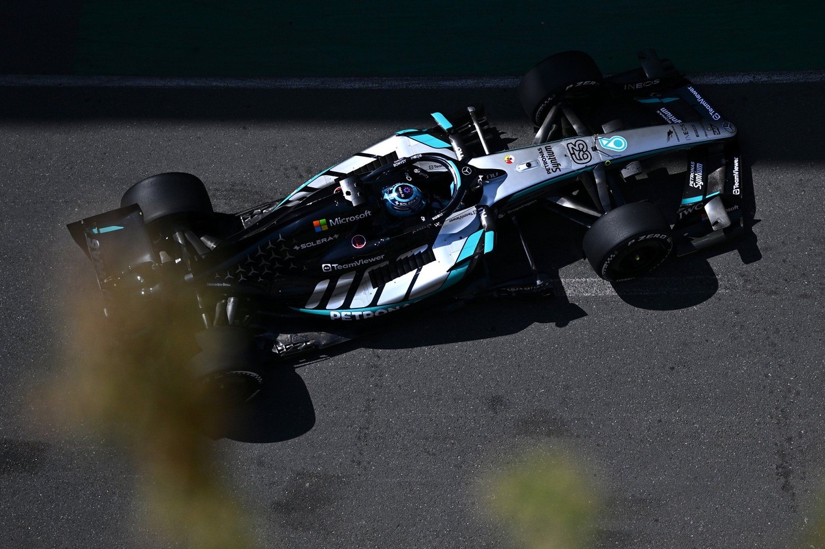 F1 | Baku, Libere 2: 1-2 Mercedes con Russell e Antonelli, poi Max e le Ferrari