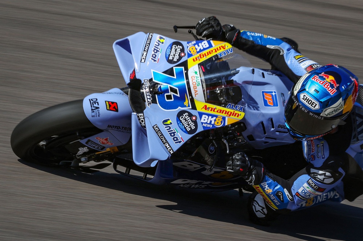 MotoGP | Silverstone, Libere 1: Alex Marquez in spolvero davanti ad un ottimo Bezzecchi