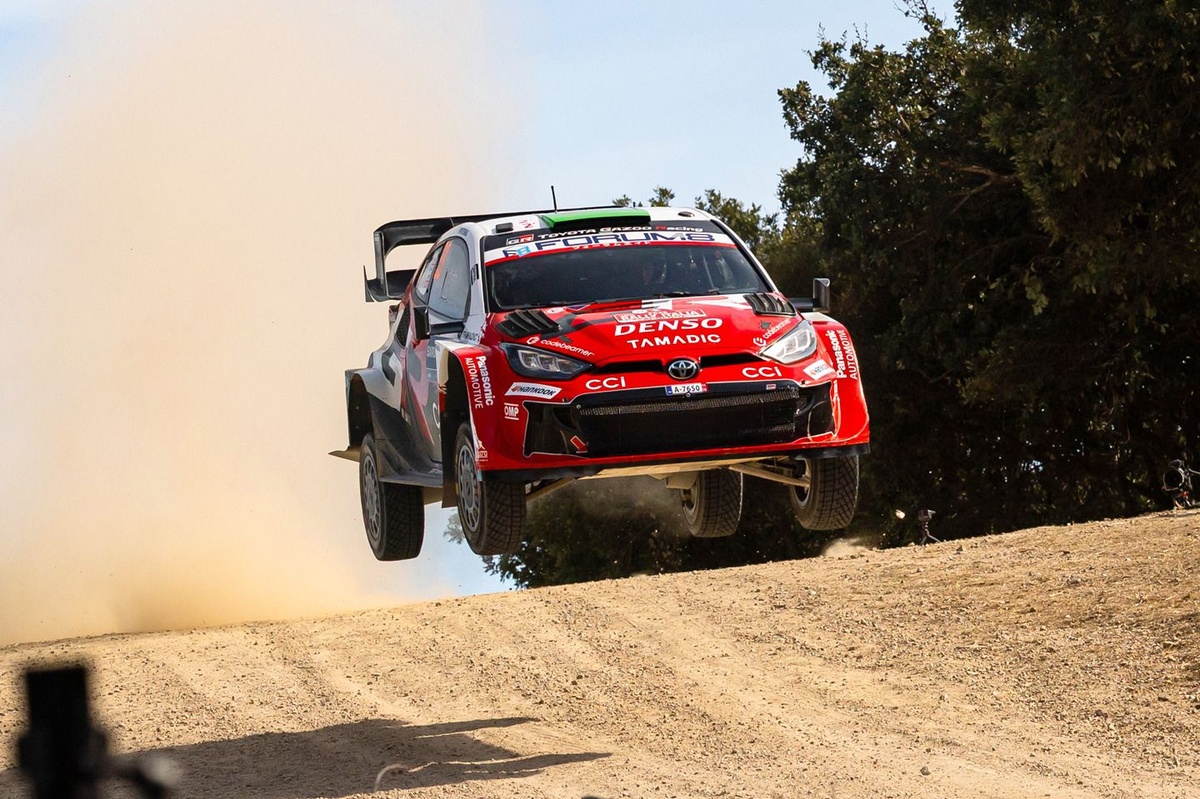 WRC | Solberg vince il Rally Italia Sardegna, ma butta il titolo: Evans è Campione del Mondo!