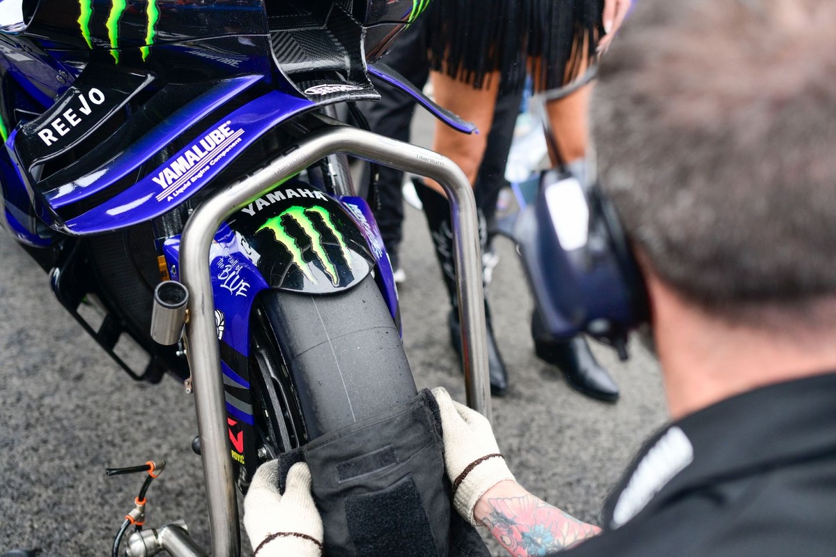 MotoGP | Quartararo penalizzato a Silverstone: Yamaha non ha registrato il sensore di pressione gomme