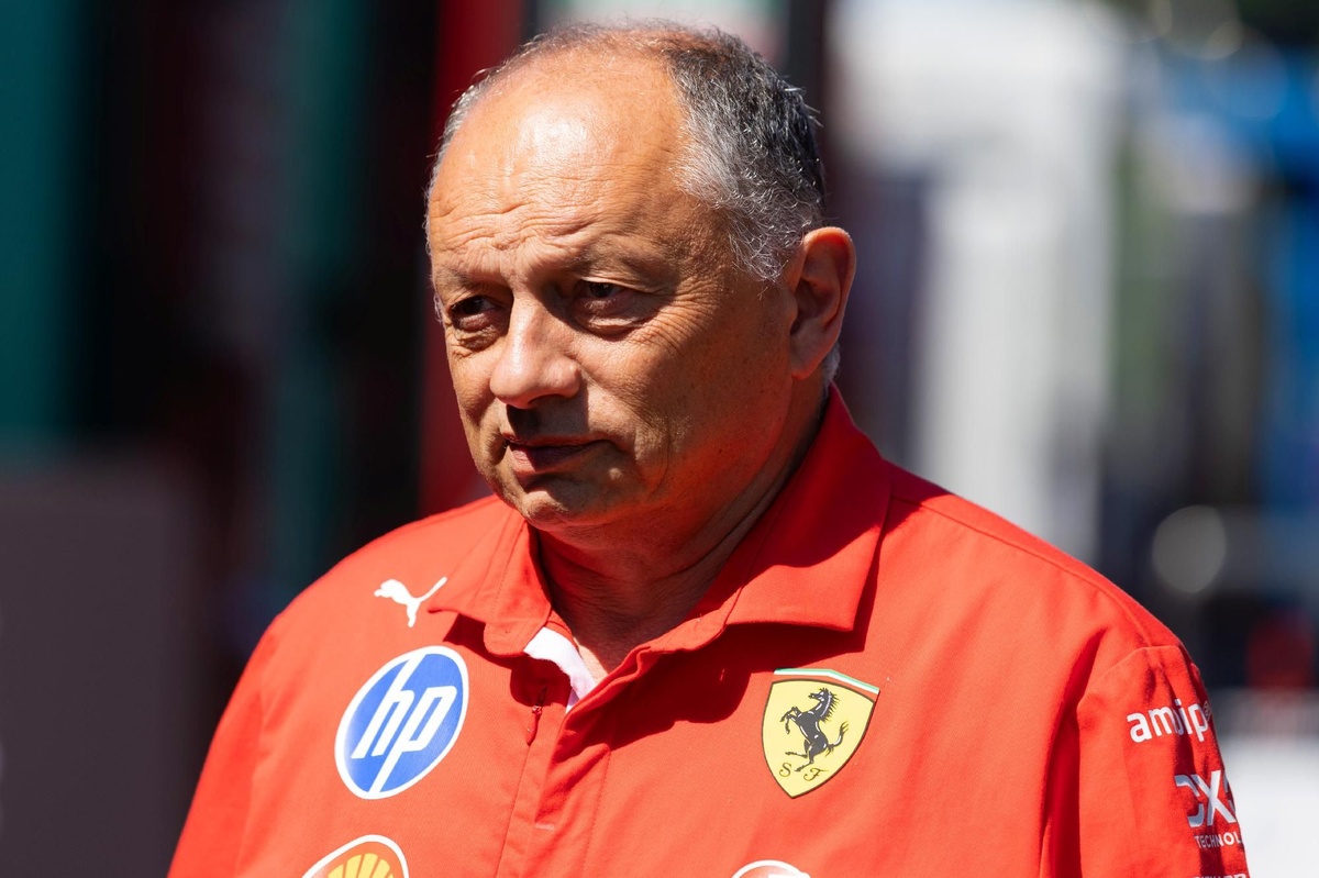 F1 | Ferrari spegne i rumors su Vasseur: "La fiducia non è cambiata"