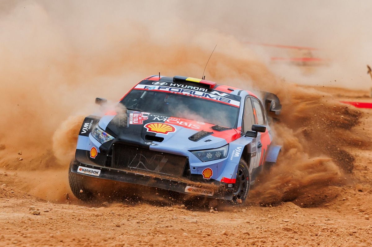 WRC | Rally Italia Sardegna, PS5-7: Neuville supera Fourmaux nel dominio Hyundai
