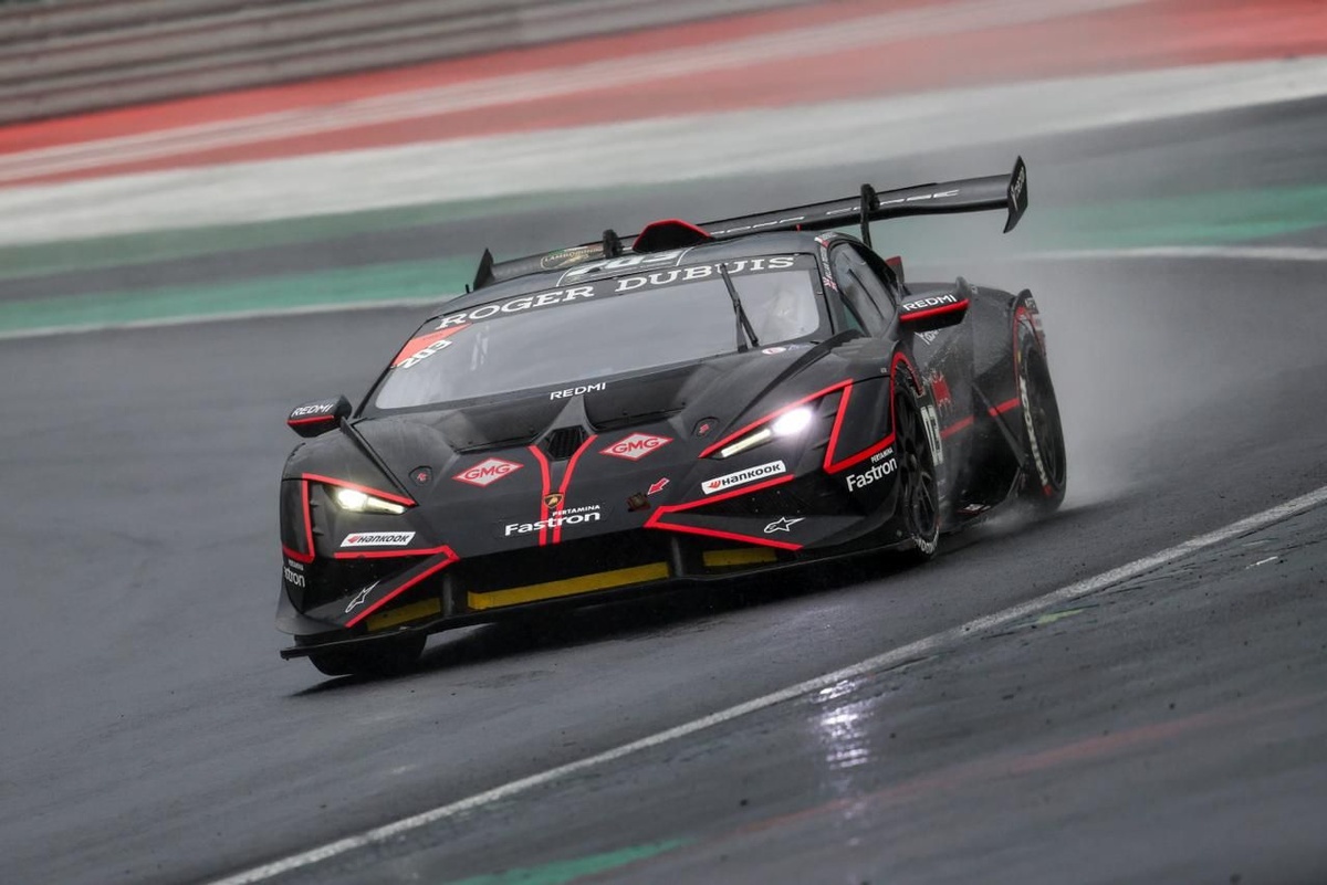 Lamborghini | Monza, Asia, Gara 2: Trionfano Li/Sherlock, Tregurtha è campione in volata su Sceats/Wisniewski