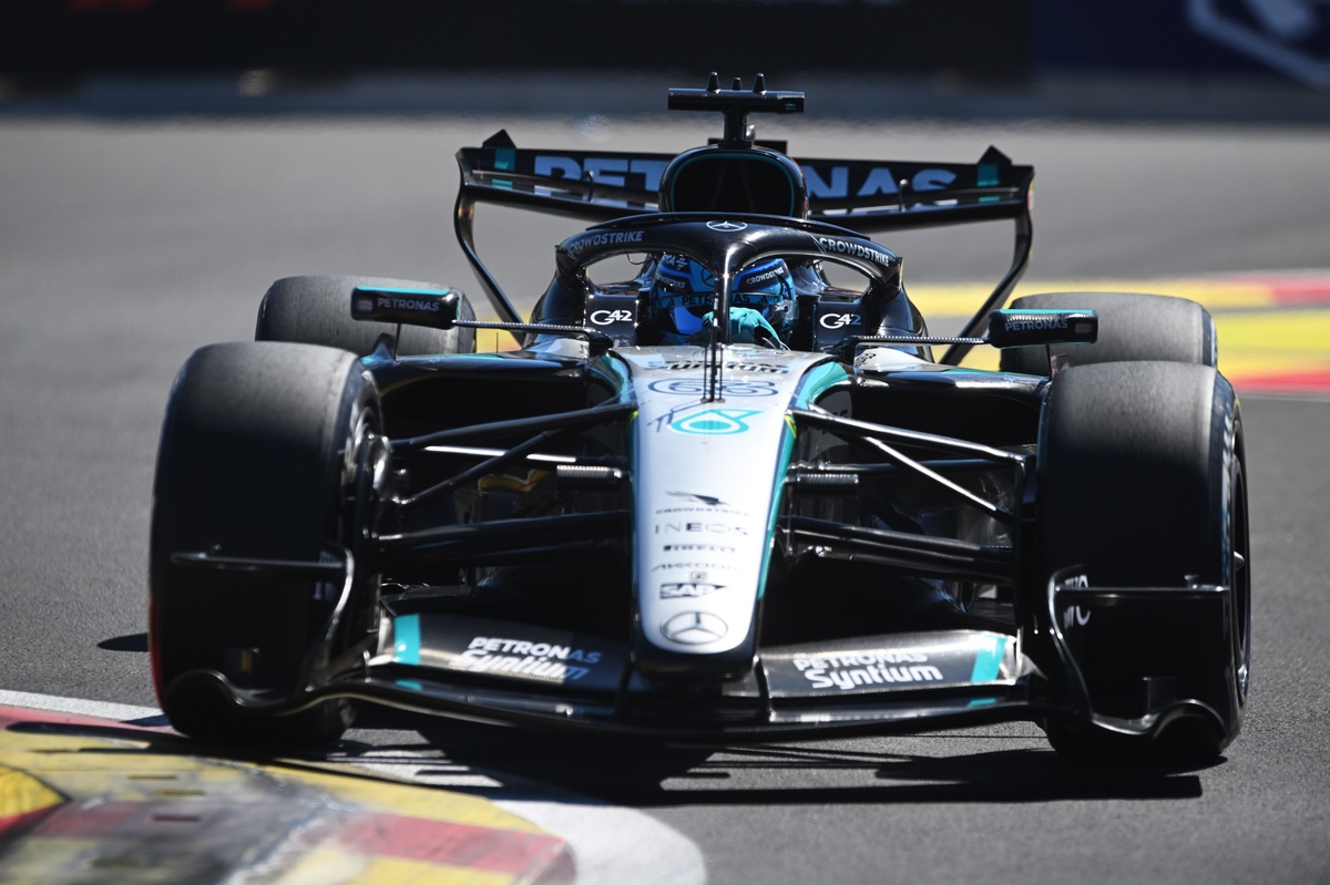 F1 | Mercedes cambia i piani PU: Russell niente penalità a Baku, mentre Leclerc rischia