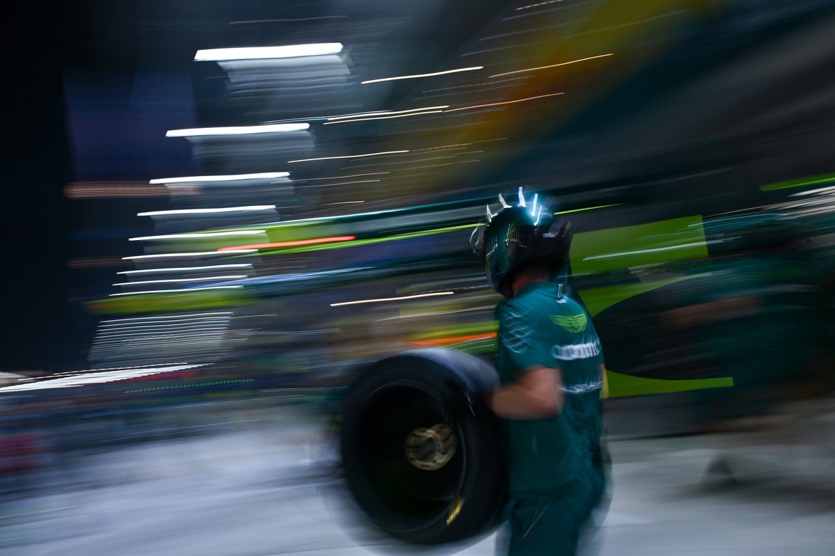 F1 | GP di Singapore, strategie: singola sosta obbligatoria con le Soft protagoniste. Ma attenzione alla pioggia