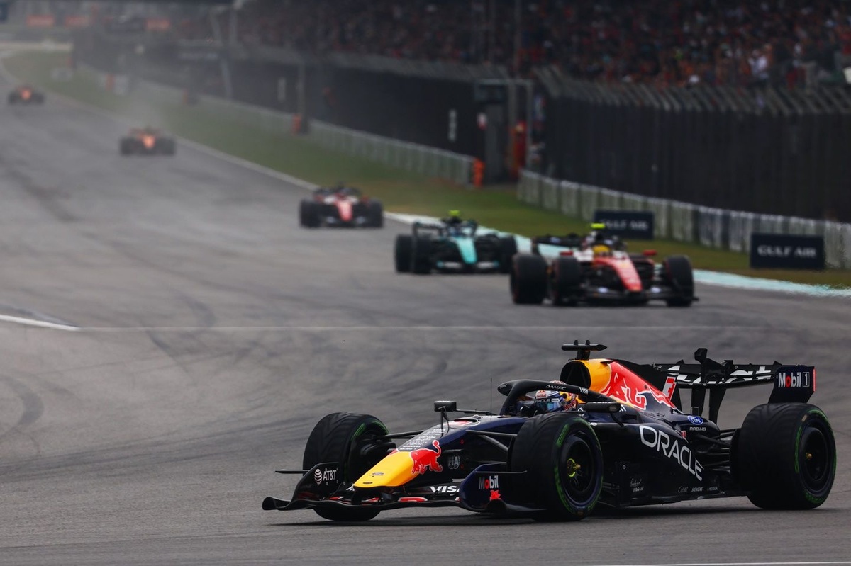 F1 | Caos a Sepang, la FIA ammette: un bug nel software ha fermato le monoposto