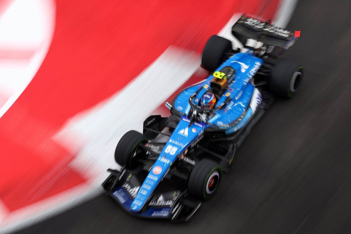 F1 | Caos SQ1: i piloti non avevano piena potenza per un pop-up ignorato su un PC. La FIA si scusa e cerca soluzioni
