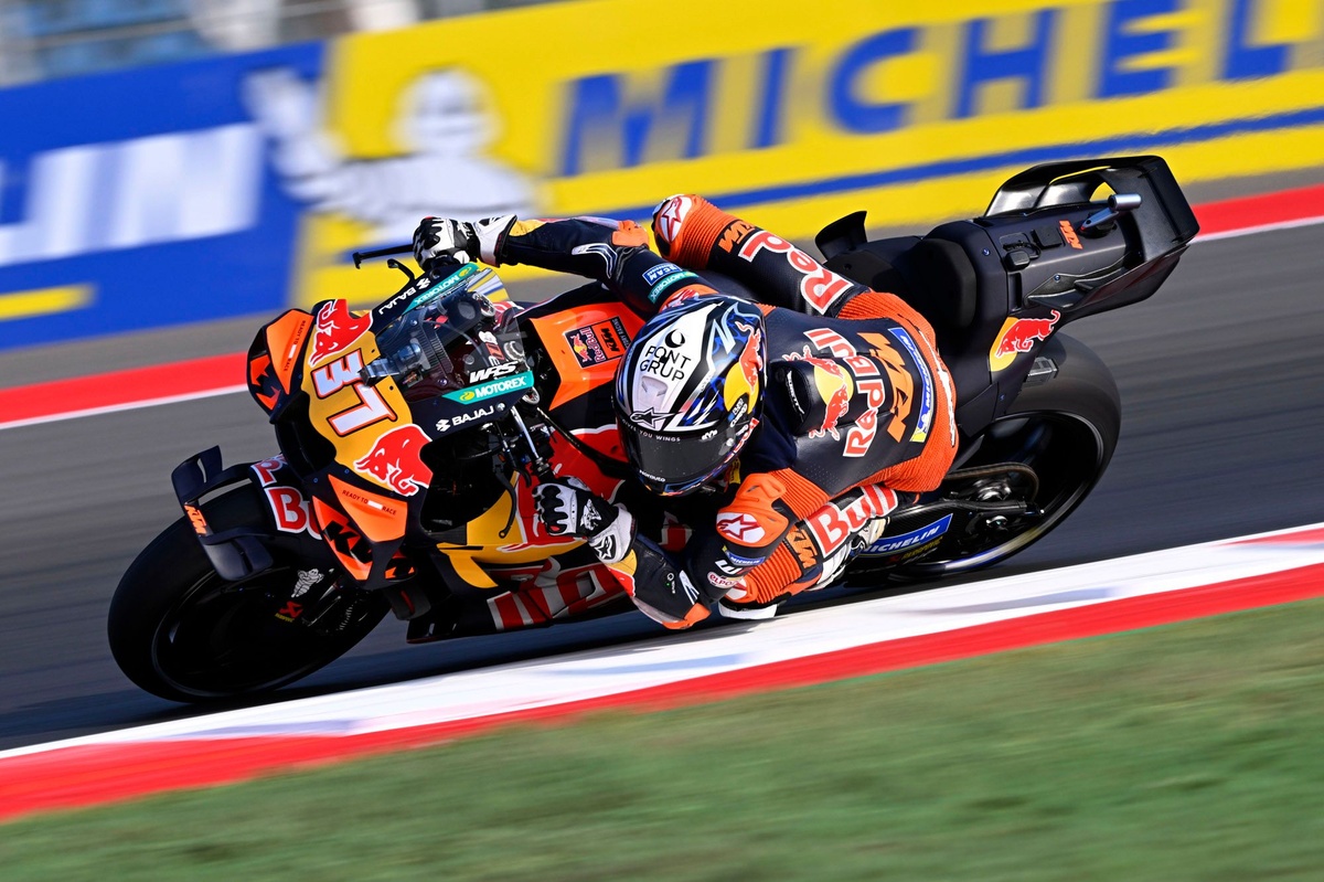 MotoGP | Acosta: "La regola sulle pressioni gomme va cambiata, così ci fa sembrare degli asini"