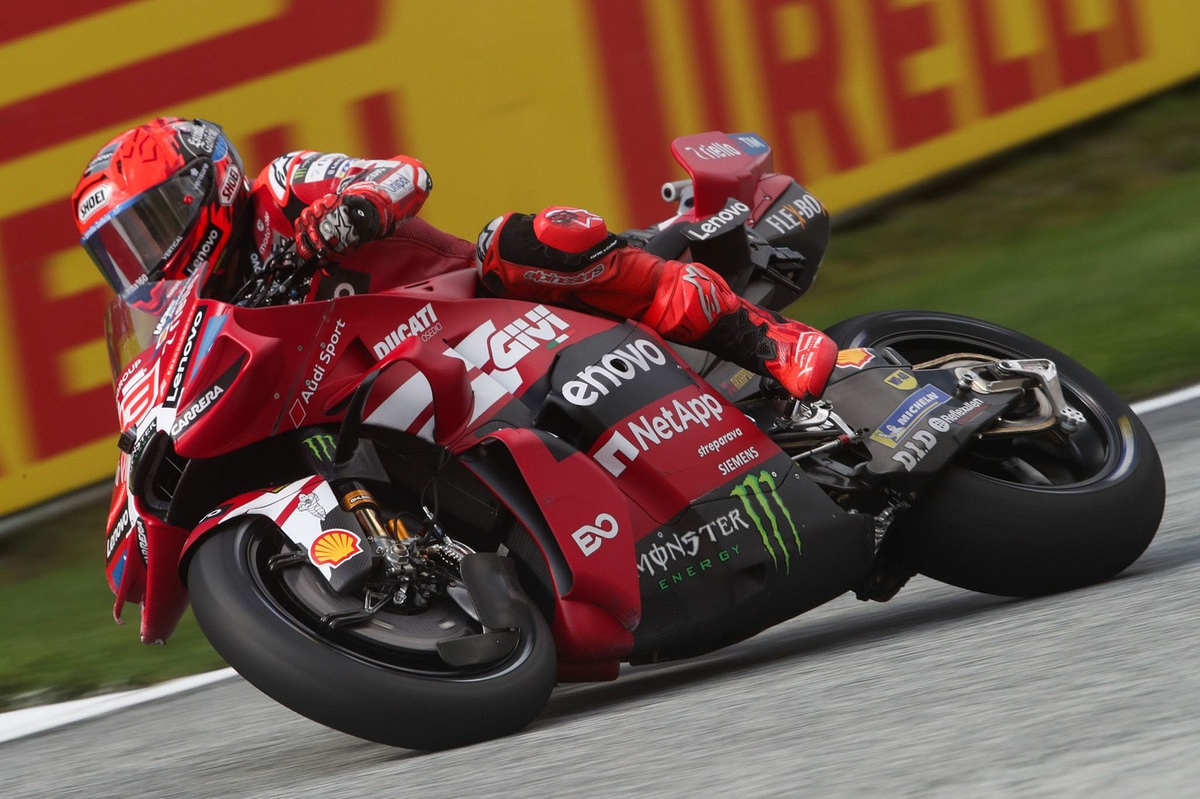 MotoGP | Phillip Island, Libere 1: Marquez subito in spolvero davanti a Raul Fernandez, solo 7° Martin