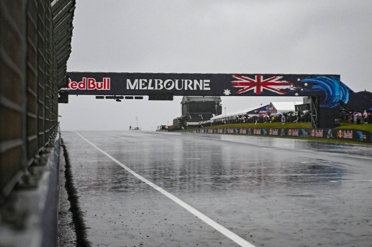 MotoGP in balia del maltempo a Phillip Island: cancellate Moto3 e Moto2, alle 6:00 italiane un nuovo aggiornamento