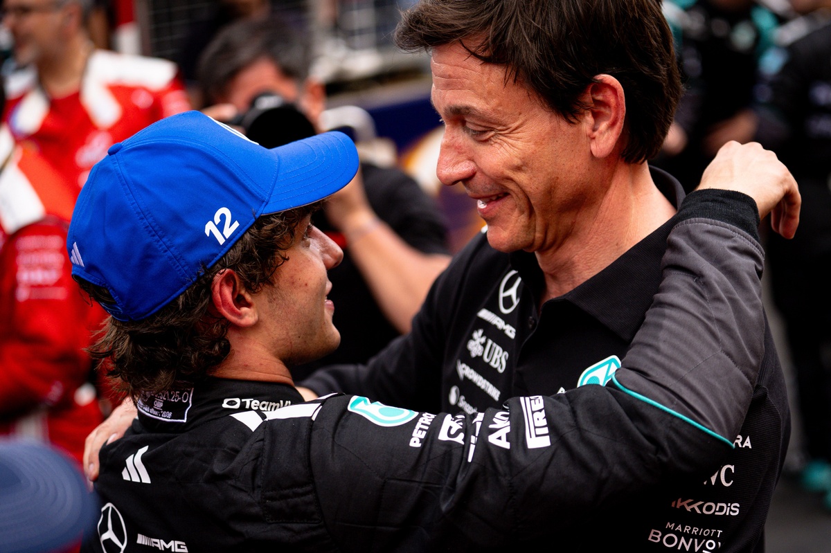 F1 | Wolff: "Kimi partirà indietro a Monza, ma con le scie potrebbe lottare anche per la vittoria!"
