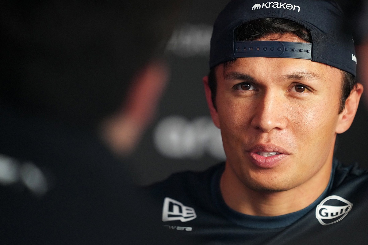 F1 | Williams: Albon resta nel 2027 perché “...la nostra storia non è ancora finita”