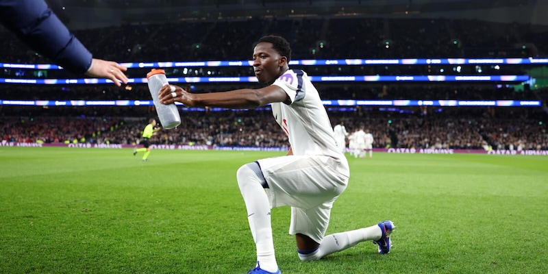 Juve, è arrivato Sarr: visite mediche al J Medical e firma