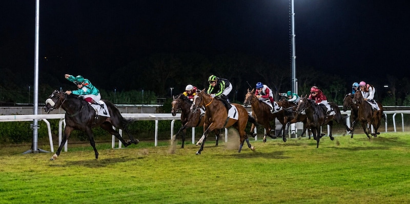 Livorno, 81ª Coppa del Mare: successo di Cleone Jet, sfuma il bis per Max Allegri