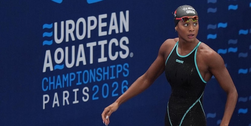 Staffetta femminile nuoto, per Sara Curtis niente stile libero: schierata nel dorso