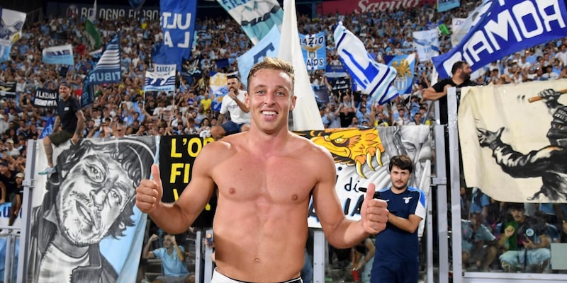 Frattesi euforico, si è già preso la Lazio: "L'esultanza con Zaccagni da pinguini? Due deficienti. E Gattuso..."