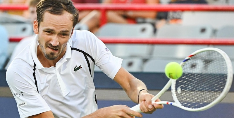 Medvedev sconfitto da Damm, lo sconsolato soliloquio: “Forse dovrei darmi al pickleball…”