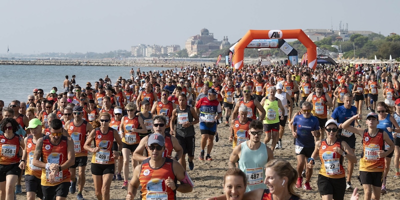 Superati i 1.500 iscritti nel trail sulla spiaggia del Lido di Venezia!