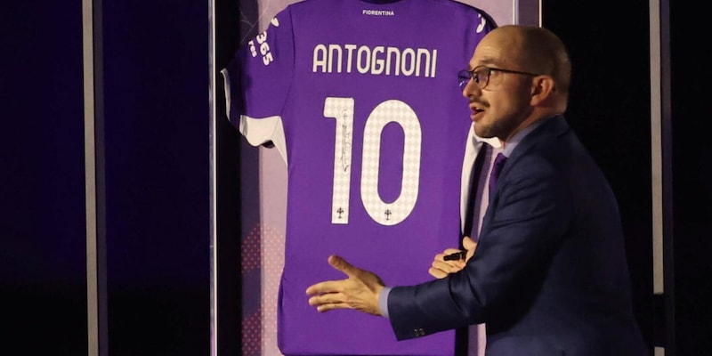 Centenario Fiorentina, il ricordo di papà Rocco e l'omaggio ad Antognoni: il discorso da brividi del presidente Commisso