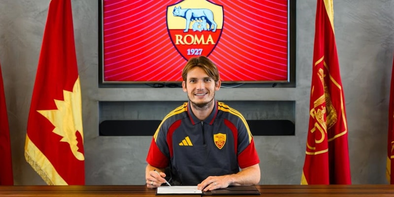 Retromarca De Roon: "Il post con il dito medio contro la Roma? Non l'ho autorizzato io, ma ho superato il limite"