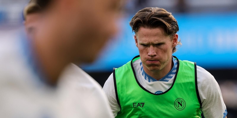Il Napoli perde McTominay fino alla sosta nazionali: sarà operato per un'aritmia benigna