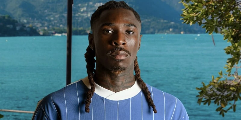 Kean, tutto per il Como: arriva un dettaglio importante sul trasferimento. Moise ha rinunciato a un milione