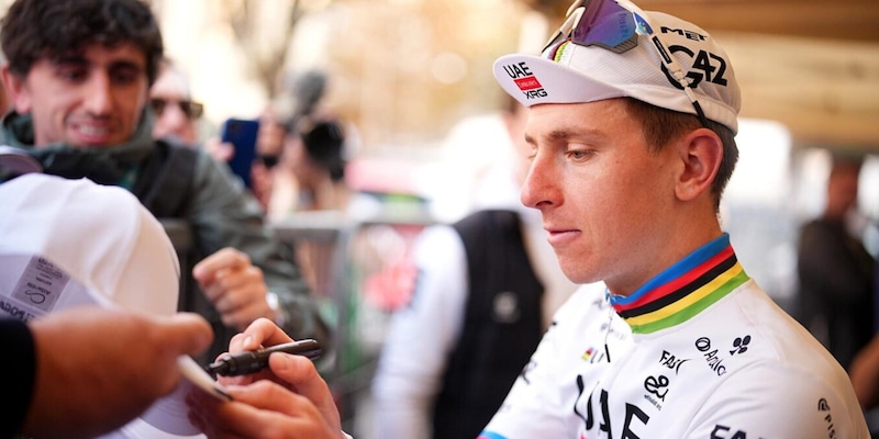 Pogacar, stagione finita ma c'è il rinnovo con l'Uae Team Emirates: "Ancora molto da realizzare"