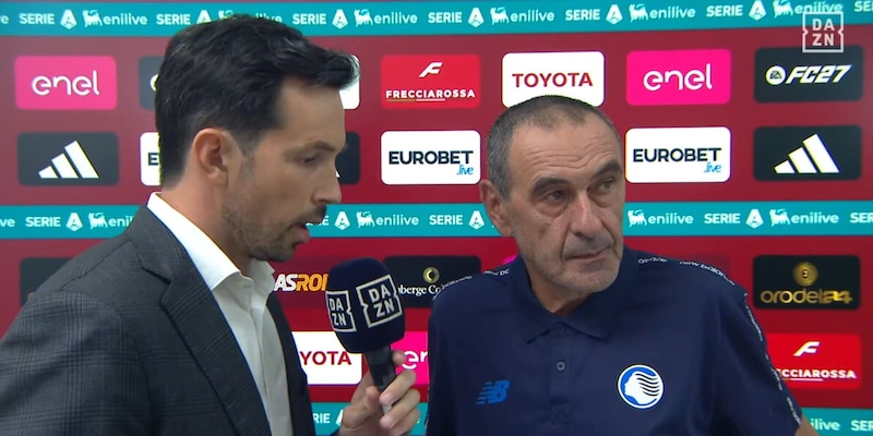 Sarri e il "caso" dell'auricolare non indossato: "Avremmo voluto fare un'intervista più completa"