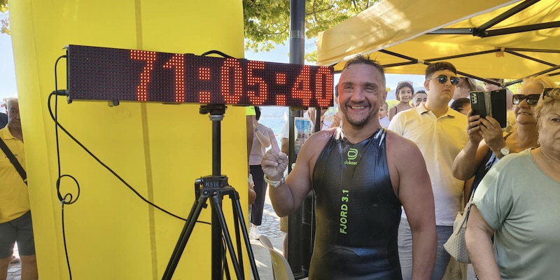 Arriva in Italia il record di nuoto continuativo in acque libere