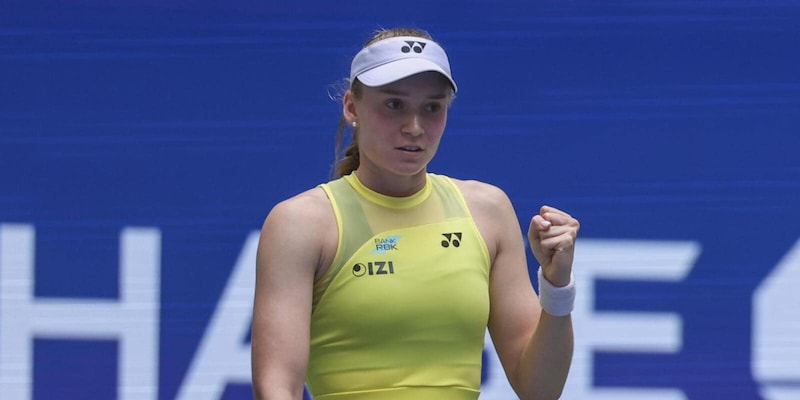 US Open, Rybakina batte Zheng e vola in semifinale: è la nuova numero uno del mondo