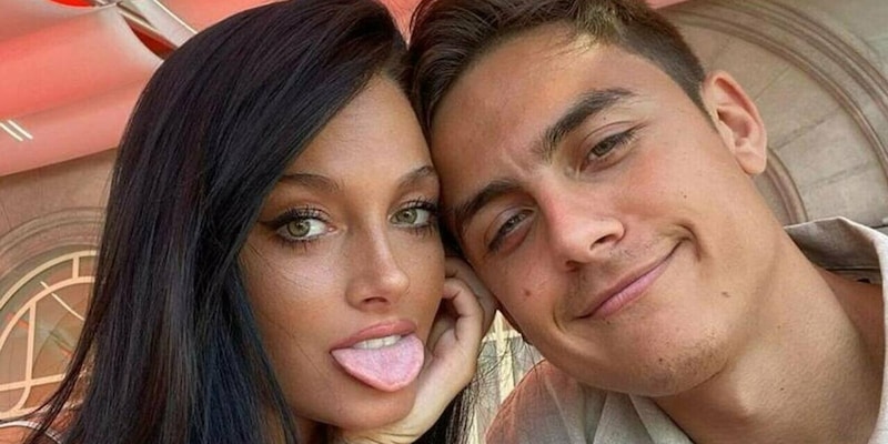 Dybala, paura nella notte. Si sveglia e trova la moglie così: "Traumatizzato"