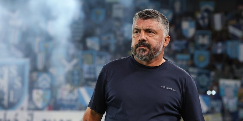 Gattuso uomo allo specchio