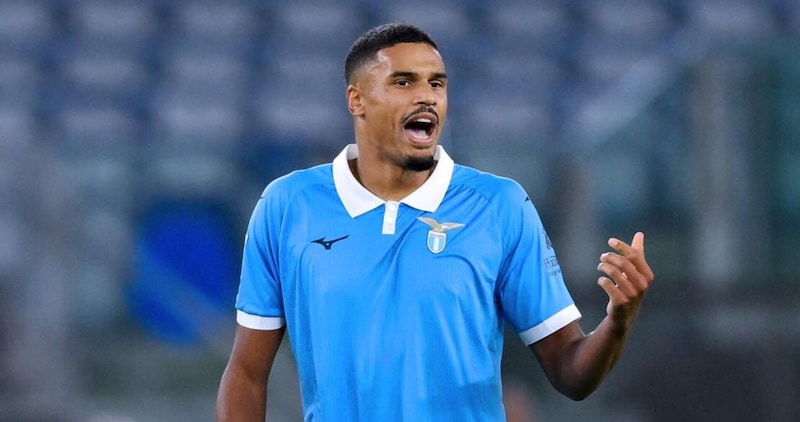 Lazio, Doekhi operato alla mano: rientro dopo la sosta, Gattuso punta su Sutalo