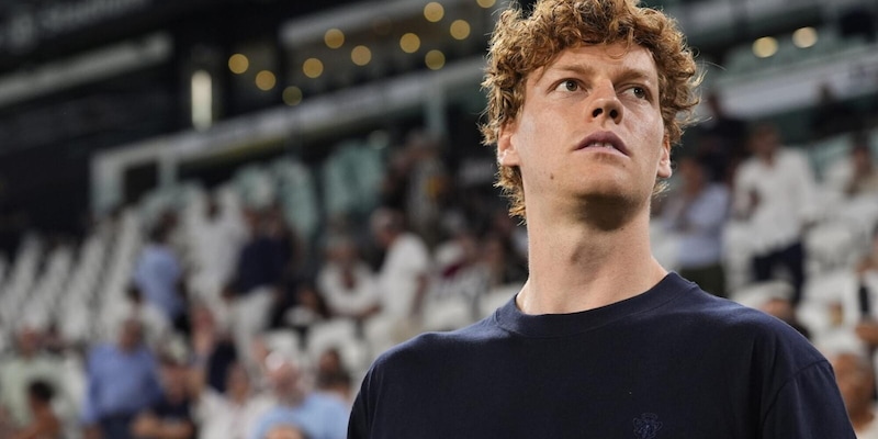Sinner lascia Torino e rientra a Montecarlo dopo le visite al J Medical: "Per ora ancora poco tennis"