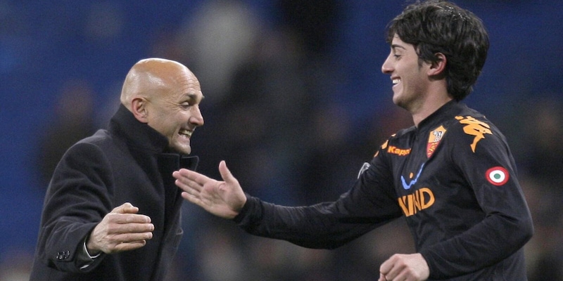 Così l'allievo ha superato il maestro: ma che storie tra Aquilani e Spalletti tra visite notturne, schiaffi, cene e maglioni colorati....