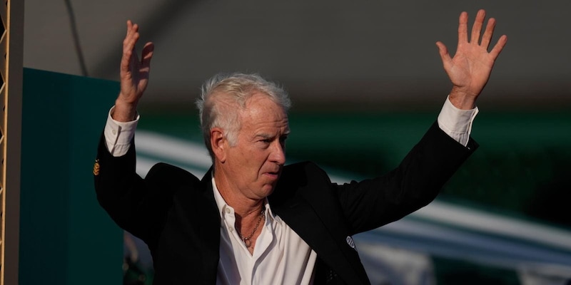 McEnroe boccia Zverev, l'appello a Sinner e Alcaraz dopo la finale a New York: "Per favore..."