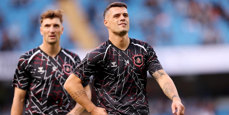 Xhaka, ma cosa fai? Falso certificato anti-Covid nel 2022. E lui: “Mi autosospendo”