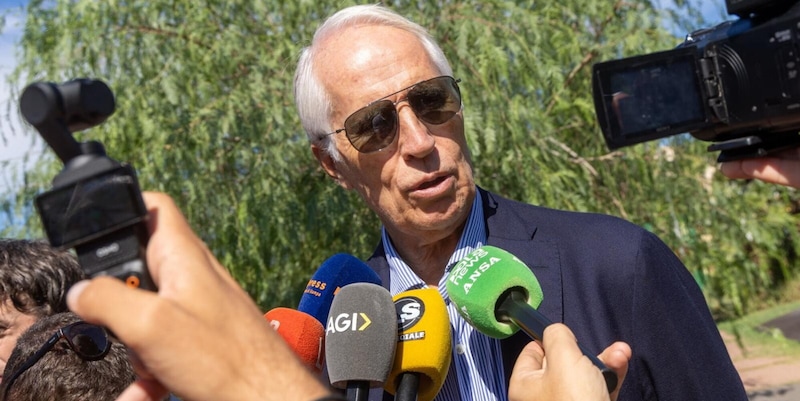 Malagò carica l'Italia a Coverciano: "Ho messo una pressione allegra, siamo tutti sulla stessa barca"
